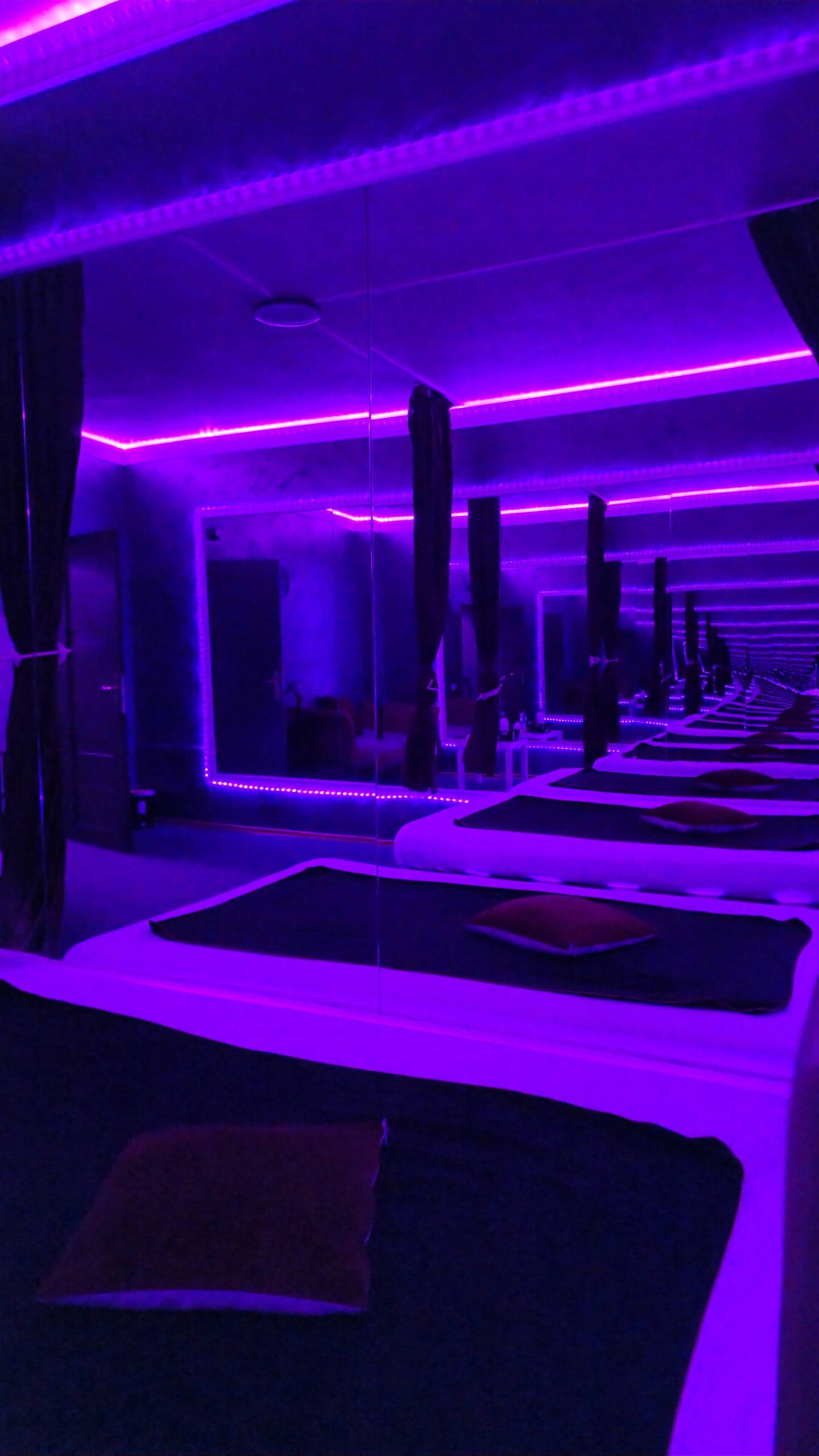 Turnkey business for sale: massage salon & nightclub with 20 years of history, loyal clients, top location, and profits from day one.