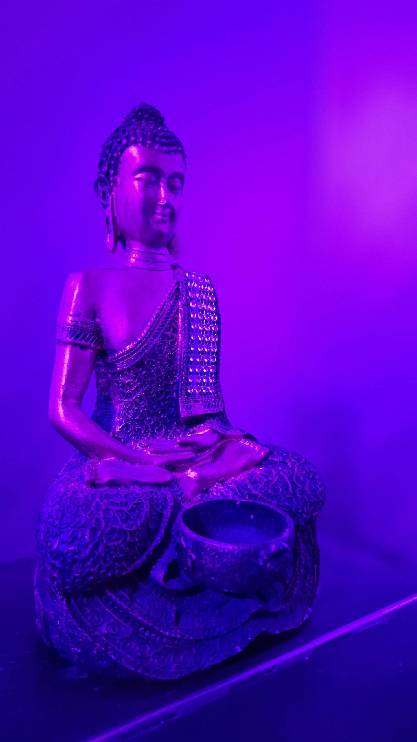 Turnkey business for sale: massage salon & nightclub with 20 years of history, loyal clients, top location, and profits from day one.