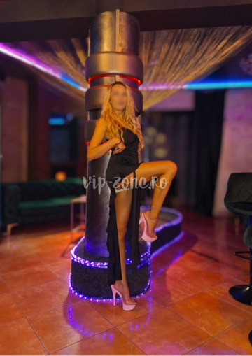 Maseuză VIP Zone pregătită pentru masaj erotic senzual