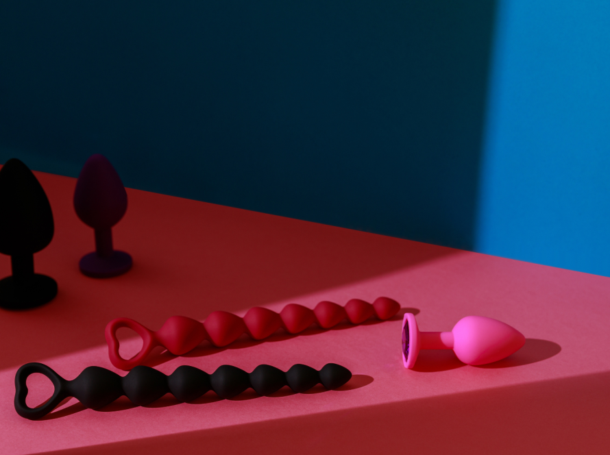 Accesorii utilizate pentru masaj erotic la prostată și stimulare intimă